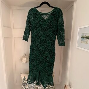 Elegant Emerald Green Lace Dress